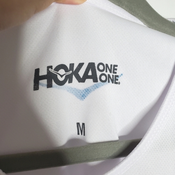 Hoka One One White Running Jersey Graphic Logo Tank Top - Picture 5 of 5